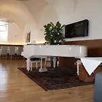 Altes Kloster 4* Hainburg an der Donau