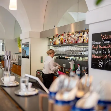 Hotell Altes Kloster Hainburg an der Donau