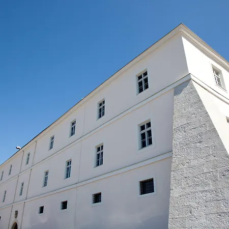 Altes Kloster 4*