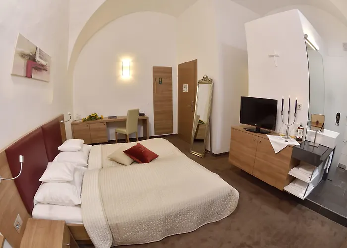 Hotel Altes Kloster Hainburg an der Donau