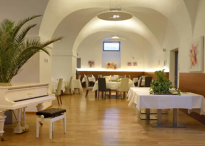 Altes Kloster Hotel Hainburg an der Donau